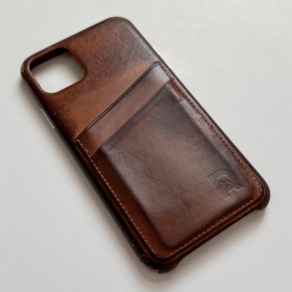 The Ridge Leather Apple iPhone XR Case - Picture 2 of 10